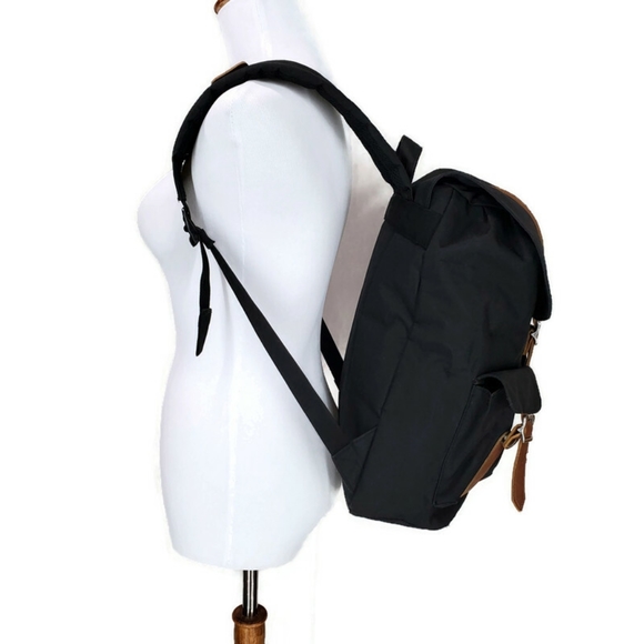 HERSCHEL SUPPLY CO DAWSON BACKPACK IN DARK FOREST BLACK 20.5L - Picture 5 of 16